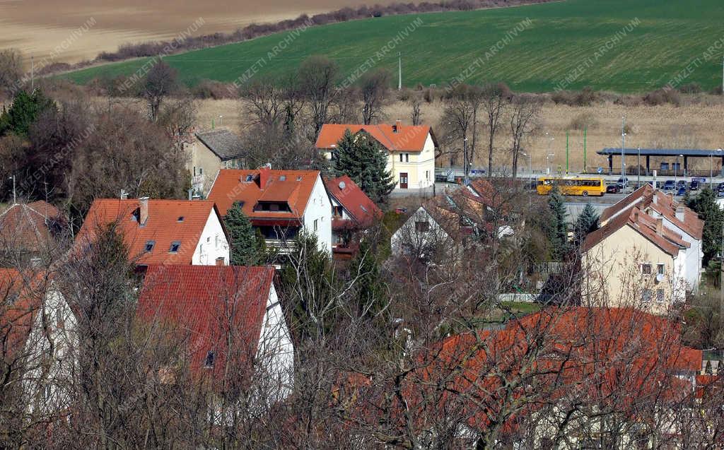 Település - Solymár - A nagyközség egy részletének látképe