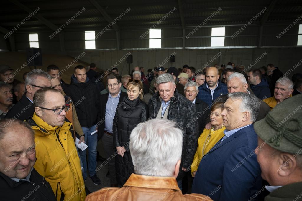 Voks 24 - Orbán Viktor elindította vidéki kampánykörútját