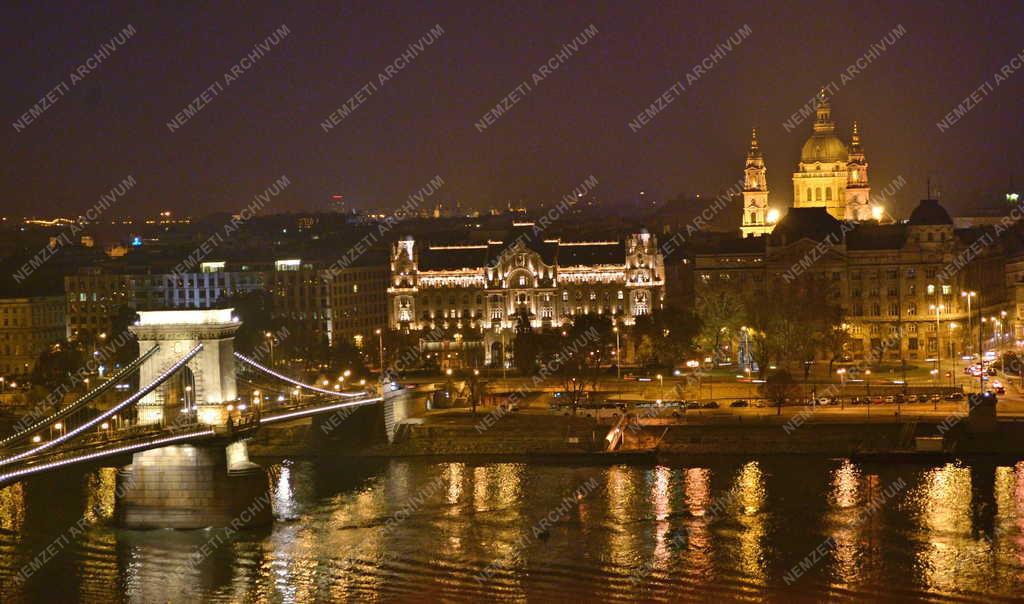 Budapest - Dunai panoráma - Esti felvétel
