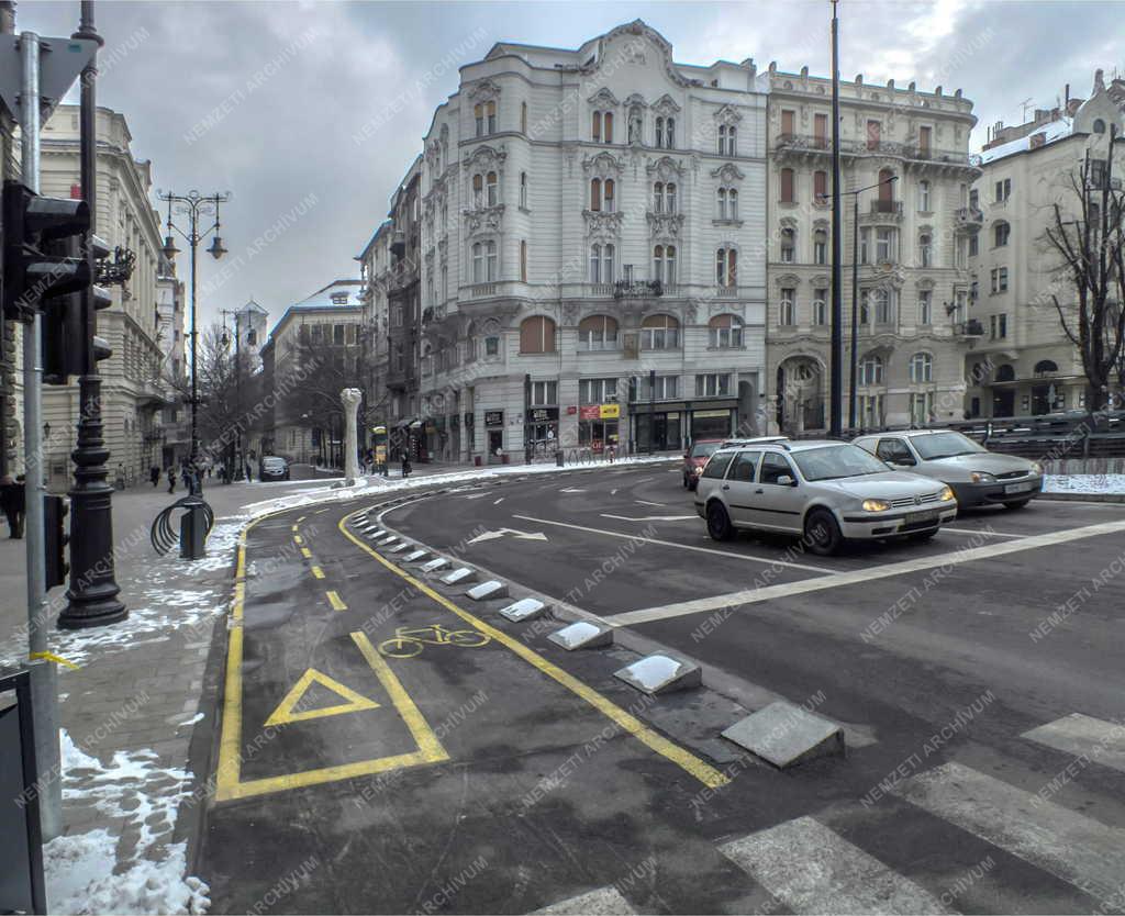 Városkép - Megújult a Ferenciek tere és a Március 15. tér