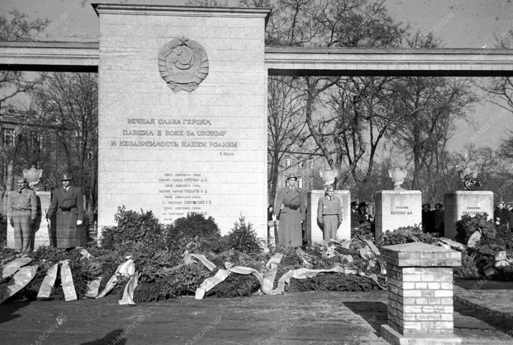 Emlékünnep – Lenin halálának évfordulója