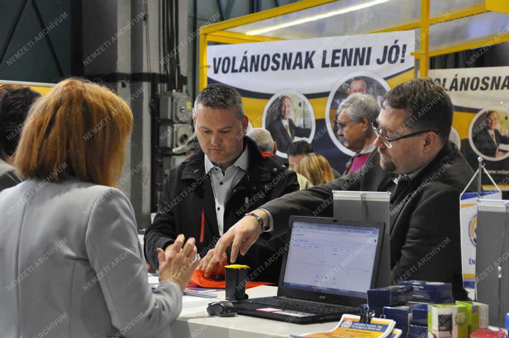 Munkaügy - Budapest - Állami vállalatok állásbörzéje