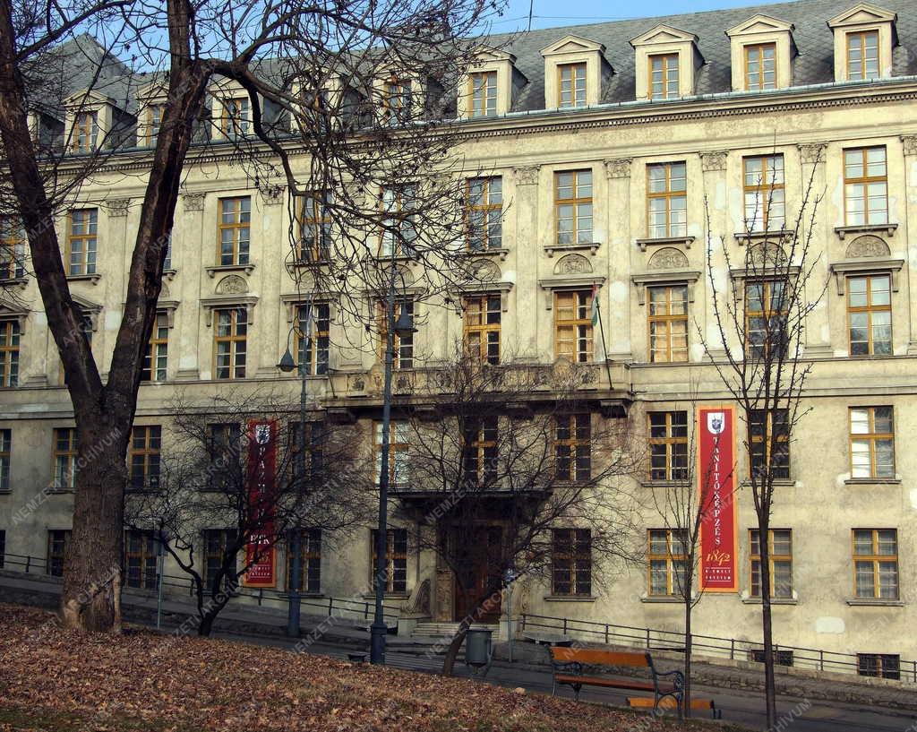 Városkép - Esztergom - Vitéz János Tanárképző