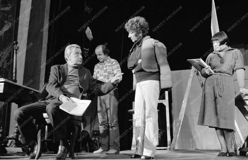 Kultúra - Színház - Ronald Marwood: Az öltöztető 