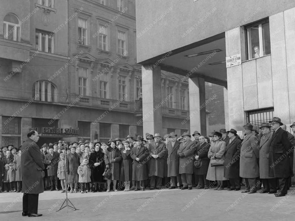 Évforduló - Emléktábla avatás Károlyi Mihály szülőházán
