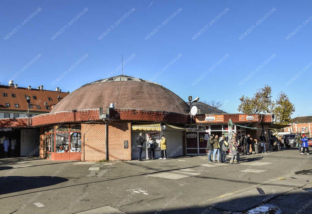 Kereskedelem - Budapest - Újpesti kereskedelmi pavilon 