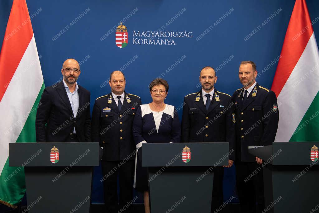 Koronavírus - Országos tisztifőorvos: egy új fertőzöttet regisztráltak 