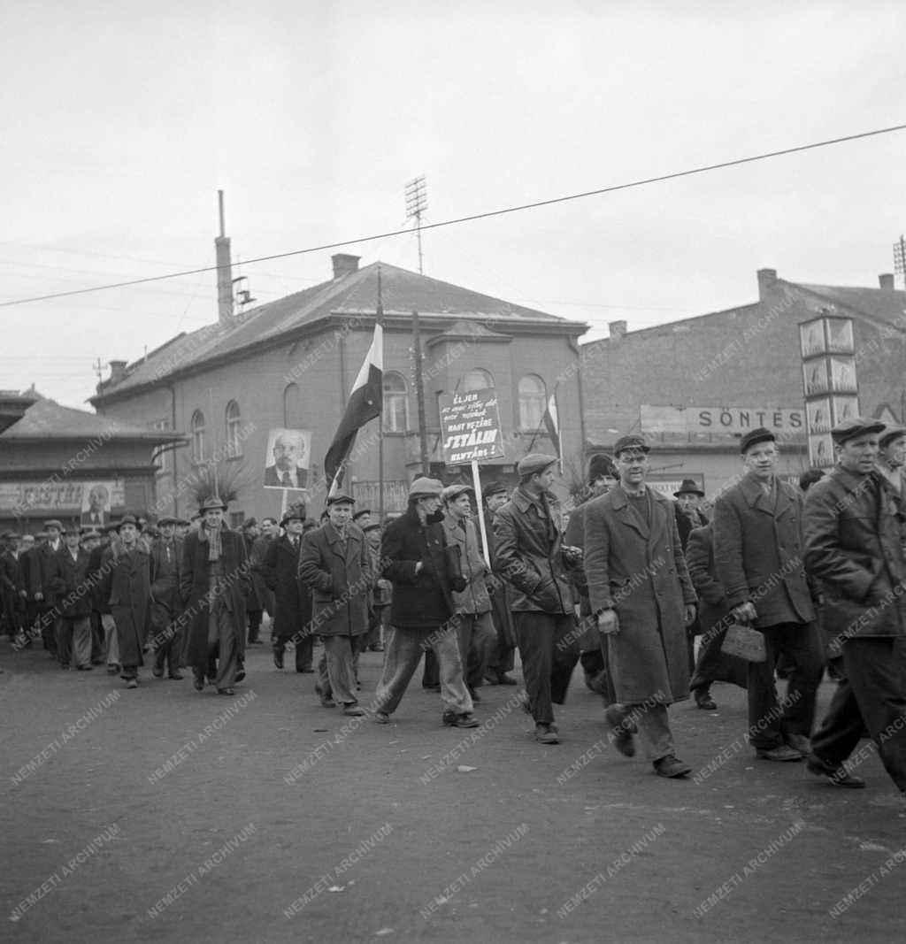 Belpolitika - Az MDP országjáró gyűlése