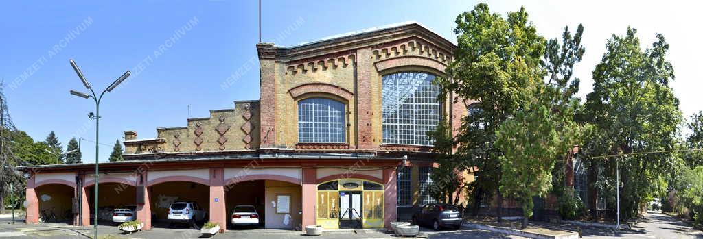 Épület - Budapest - Az Eiffel-csarnok