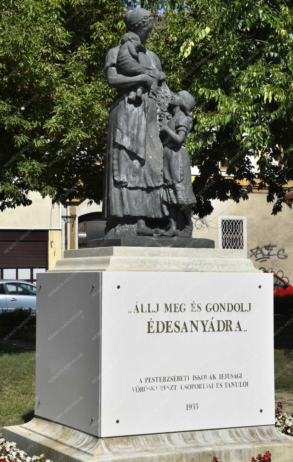 Műalkotás - Budapest - Anyák szobra