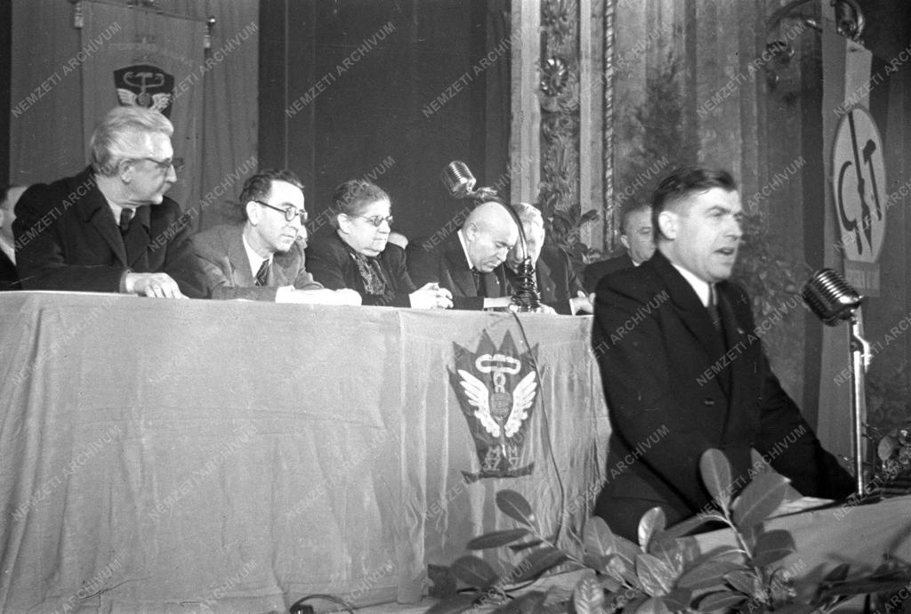 Belpolitika - Szakszervezeti kongresszus