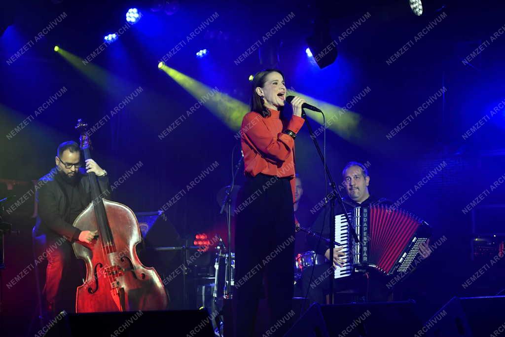 Televízió - M2 Petőfi TV - Akusztik koncert az A38 hajón