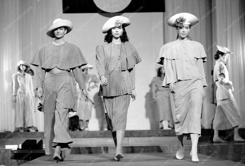 Divat - Bőrparádé '89