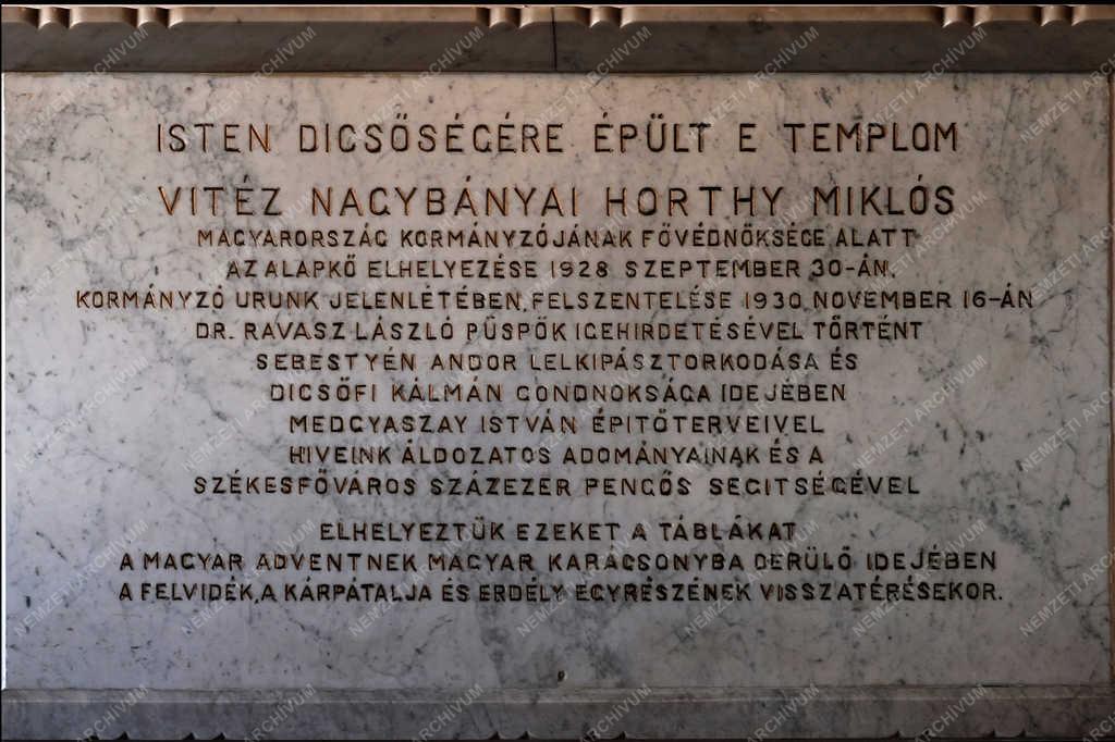 Egyházi épület - Budapest - Kelenföldi Református Templom