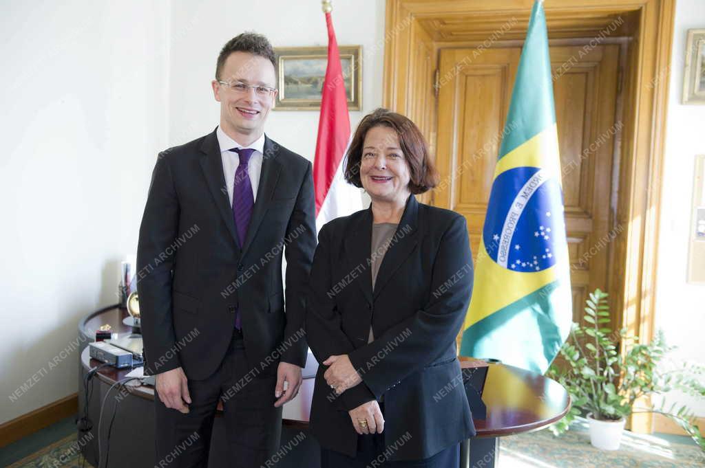 Szijjártó Péter fogadta Vera Lúcia Barrouin Crivano Machado