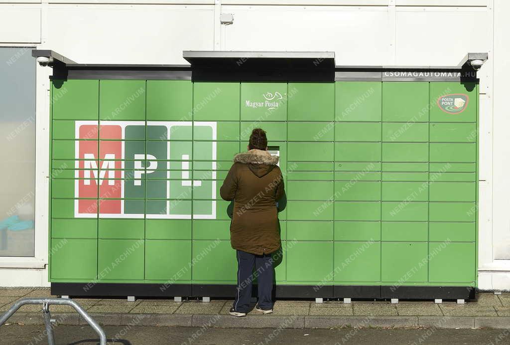 Szolgáltatás - Budapest - MPL csomagautomata