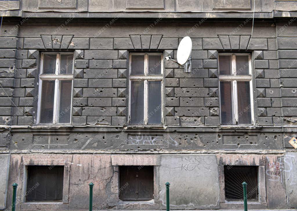 Városkép - Budapest - Régi golyónyomok