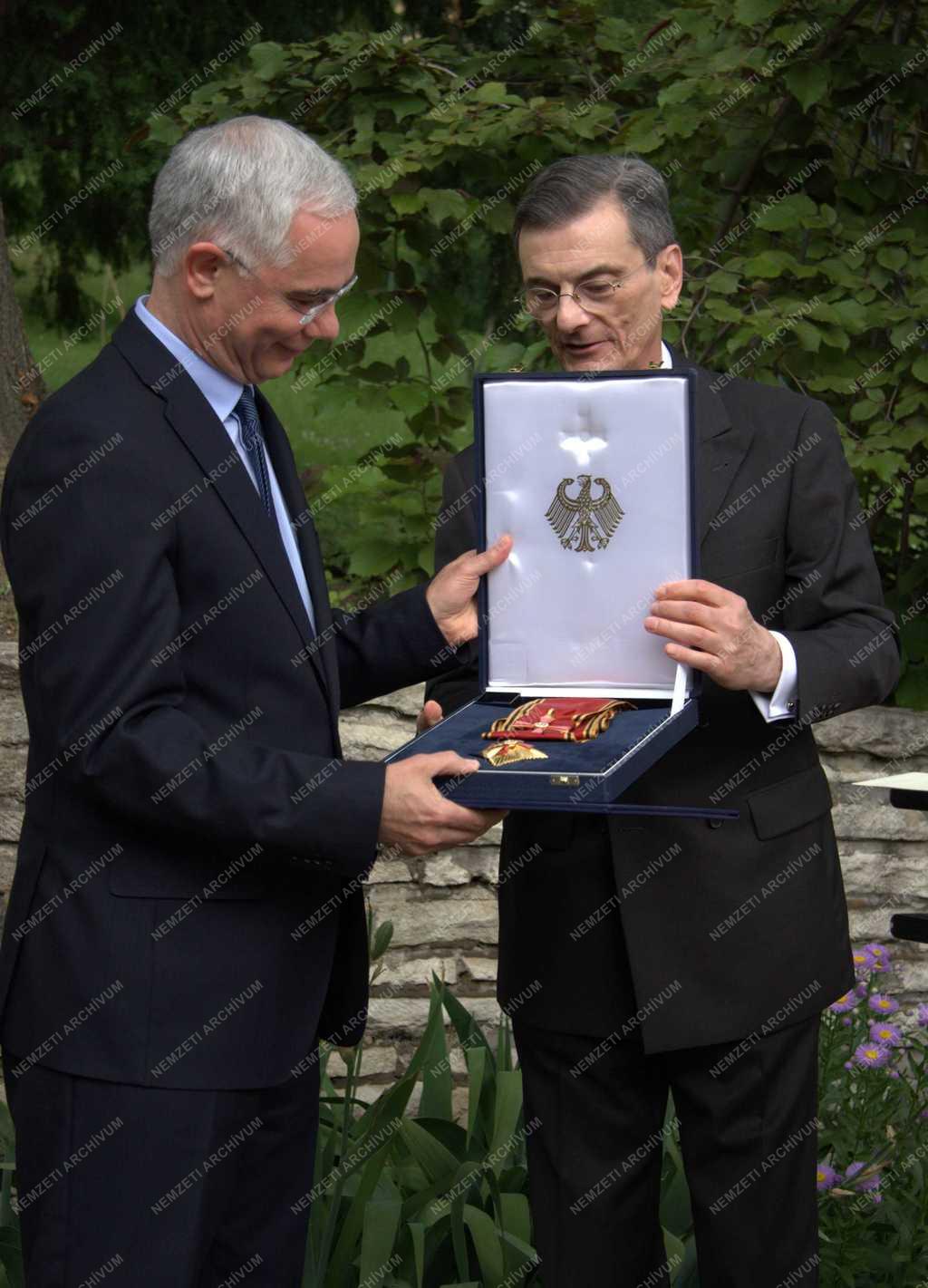 Magas rangú német érdemrendet kapott Balog Zoltán