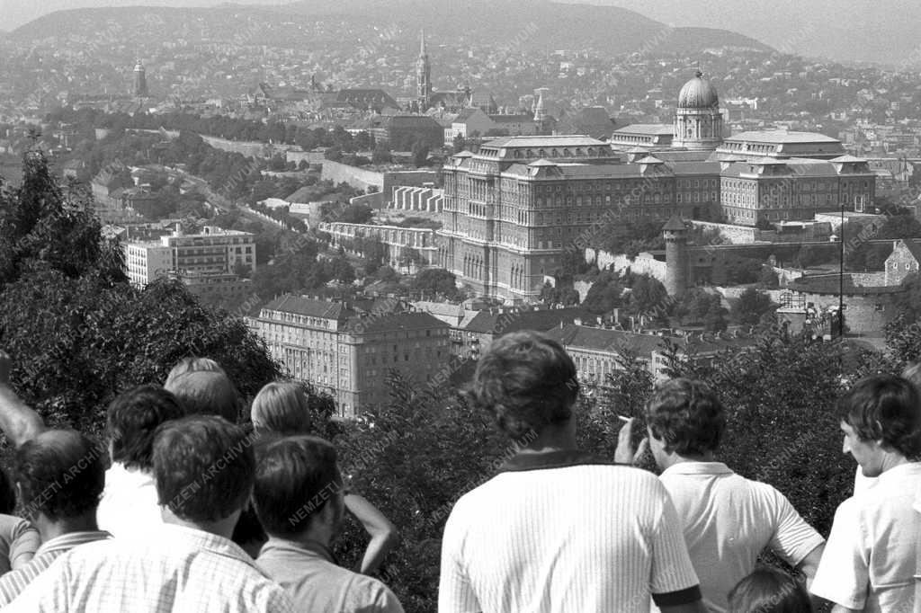Idegenforgalom - Körséta Budapesten  