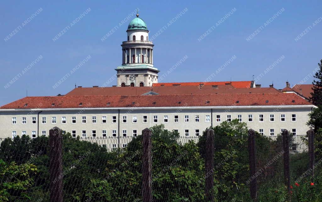 Épület - Pannonhalma - A Pannonhalmi Bencés Gimnázium