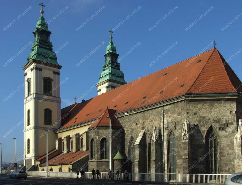 Műemlék épület - A Belvárosi templom