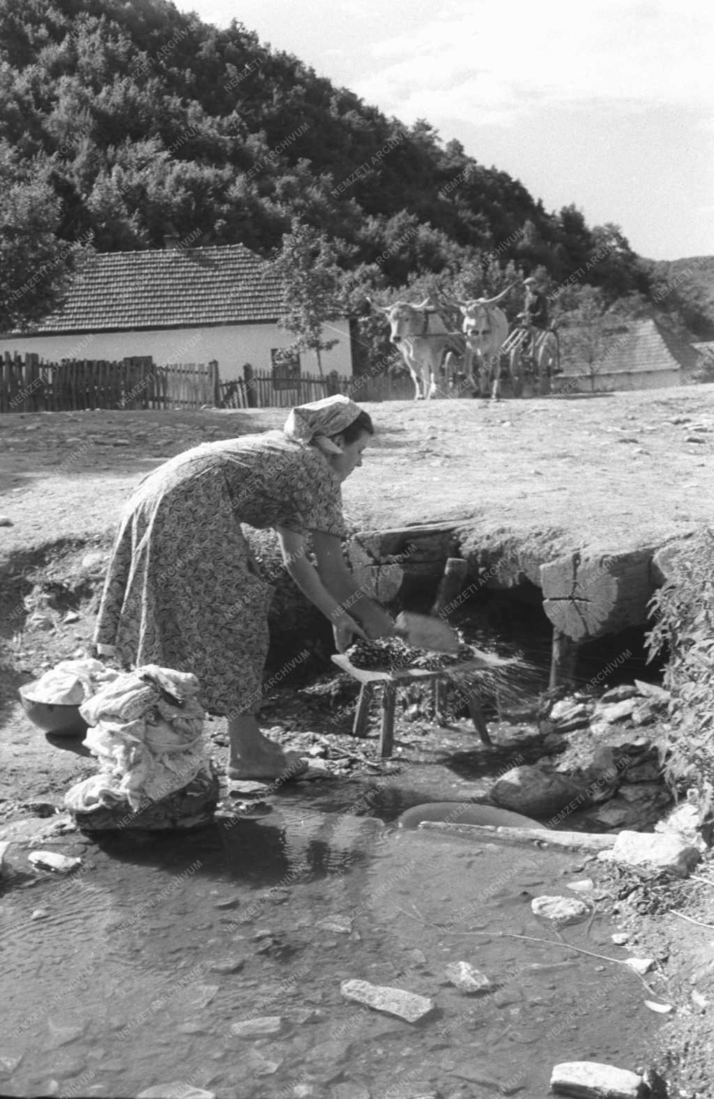 Hétköznapi élet - Mosás Répáshután