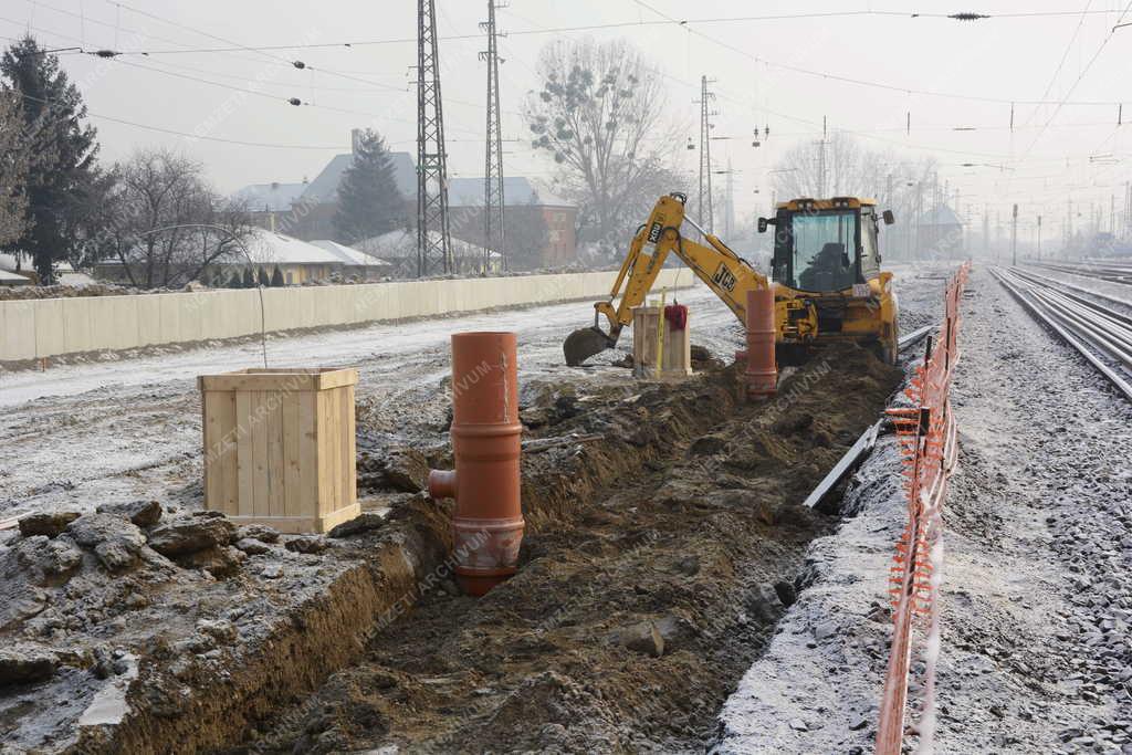 Felújítás - Vác - Megújul a váci vasútállomás