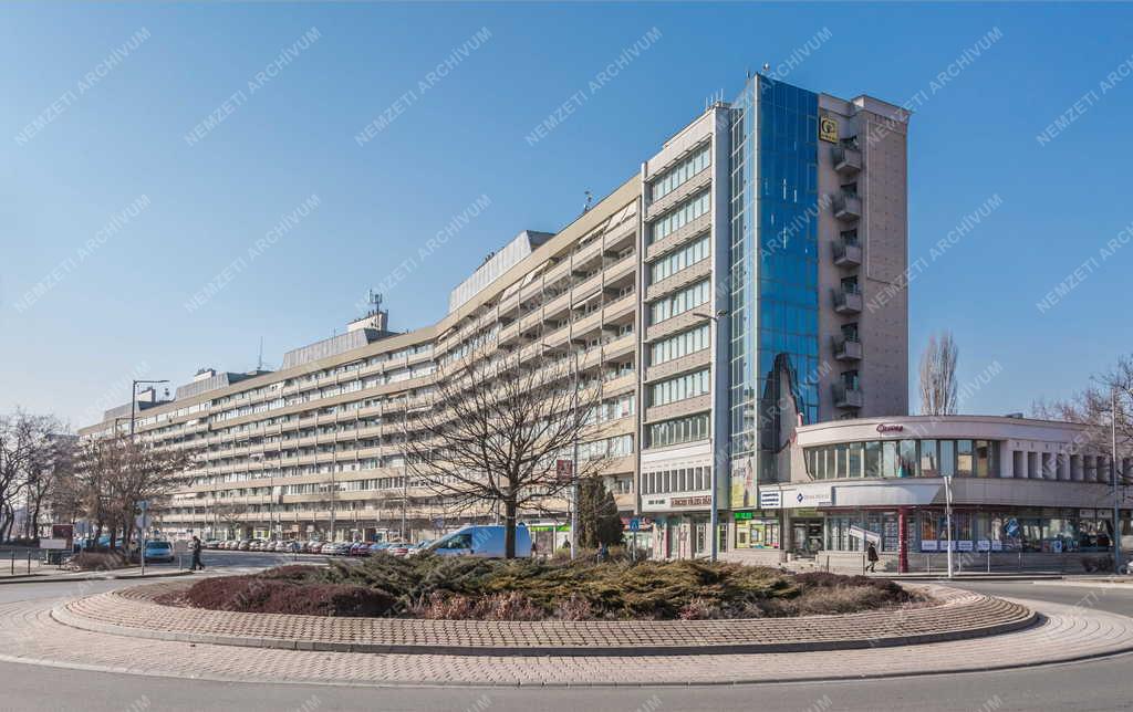 Városkép - Kecskemét - Szalagház