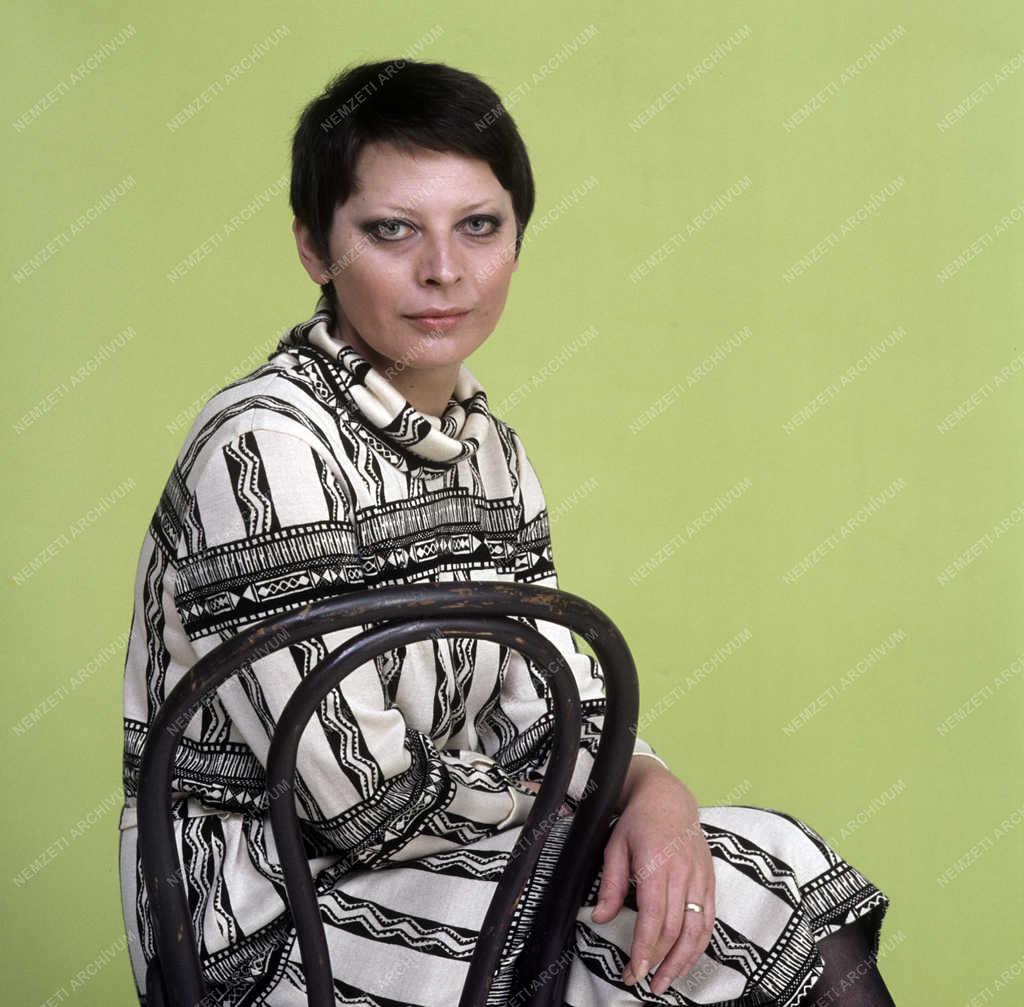 Kultúra - Ronyecz Mária színésznő
