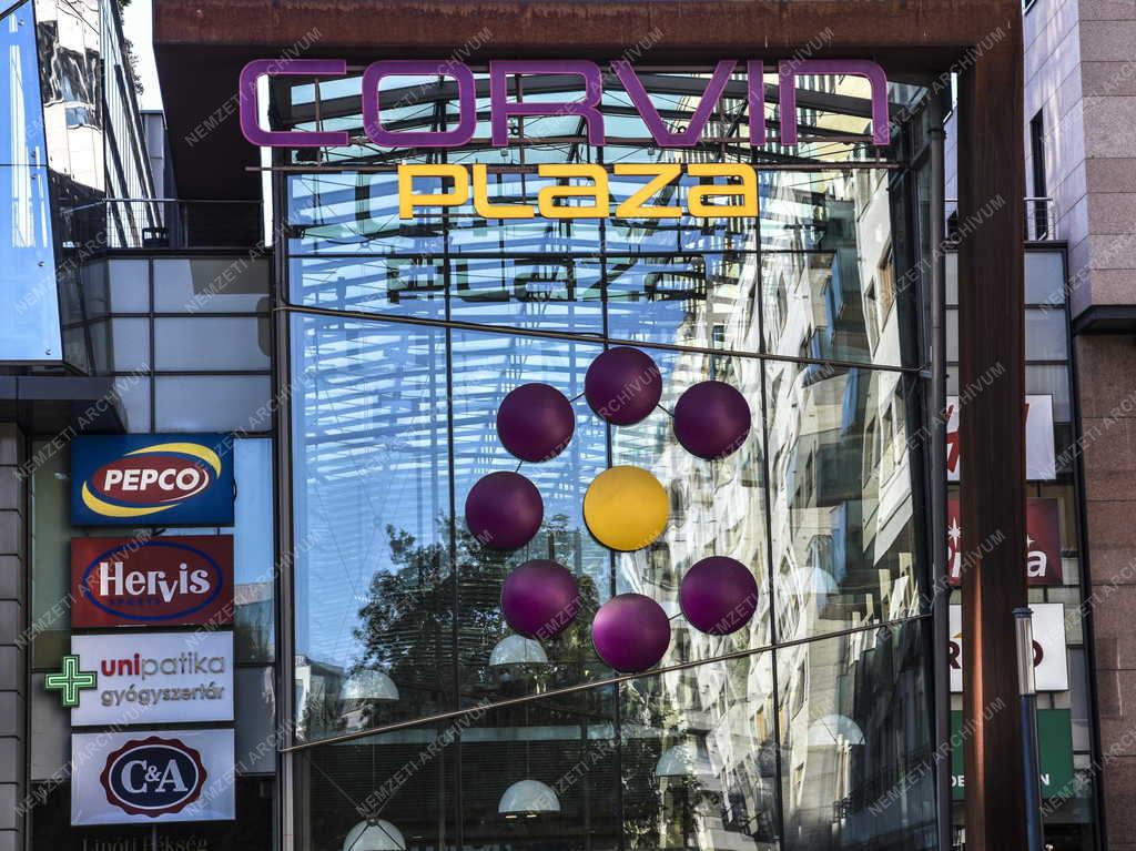 Városkép - Budapest - Corvin-negyed - Corvin Plaza