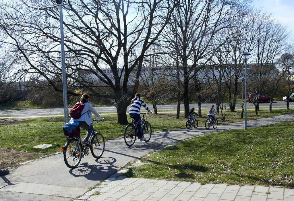 Szabadidő - Budapest - Sportliget Kőbányán