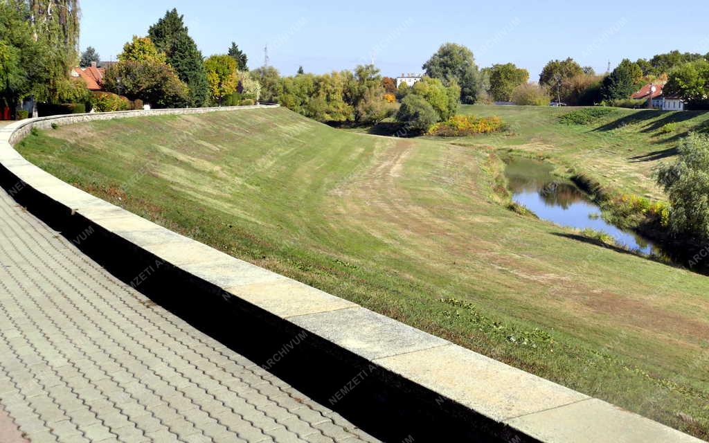 Tájkép - A Zagyva folyó Szolnoknál