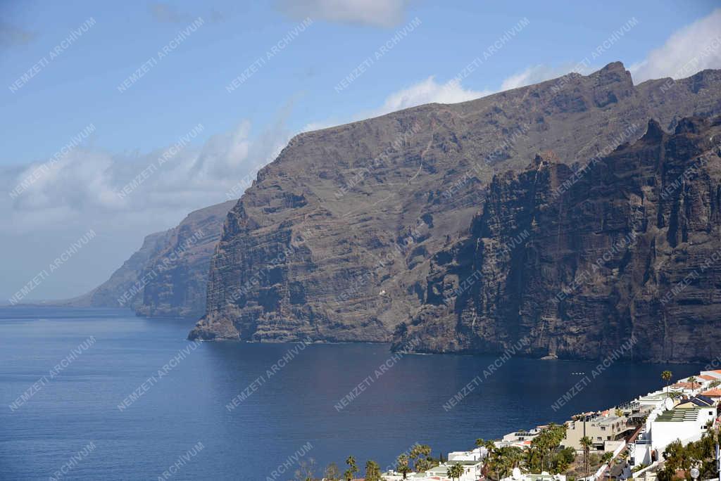 Természet - Puerto de Santiago - A Los Gigantes sziklák
