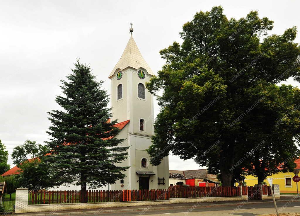 Egyház - Egyházi épület - A Református Egyházközség temploma