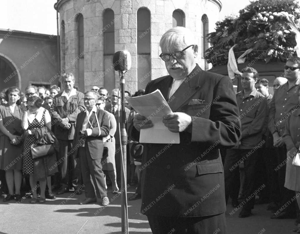 Kultúra - Elbúcsúztatták Kodolányi János írót