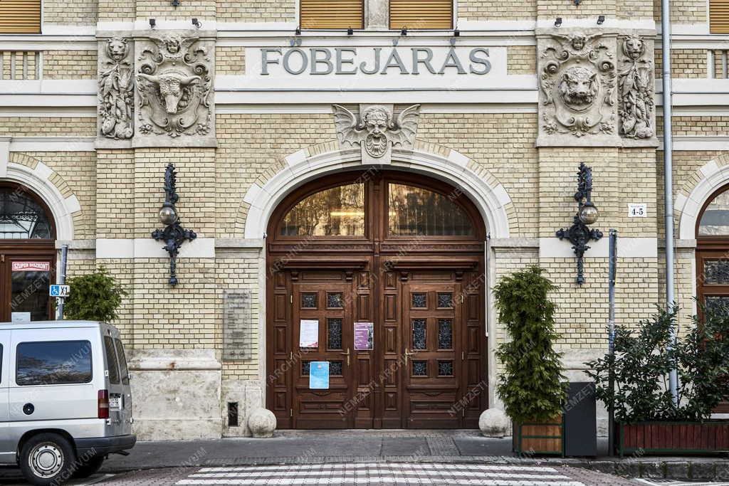 Kereskedelem - Budapest - Hunyadi téri vásárcsarnok