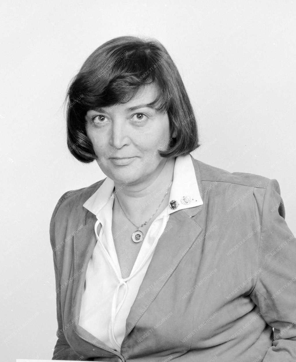 1985-ös Állami Díjasok - Bradics Lujza