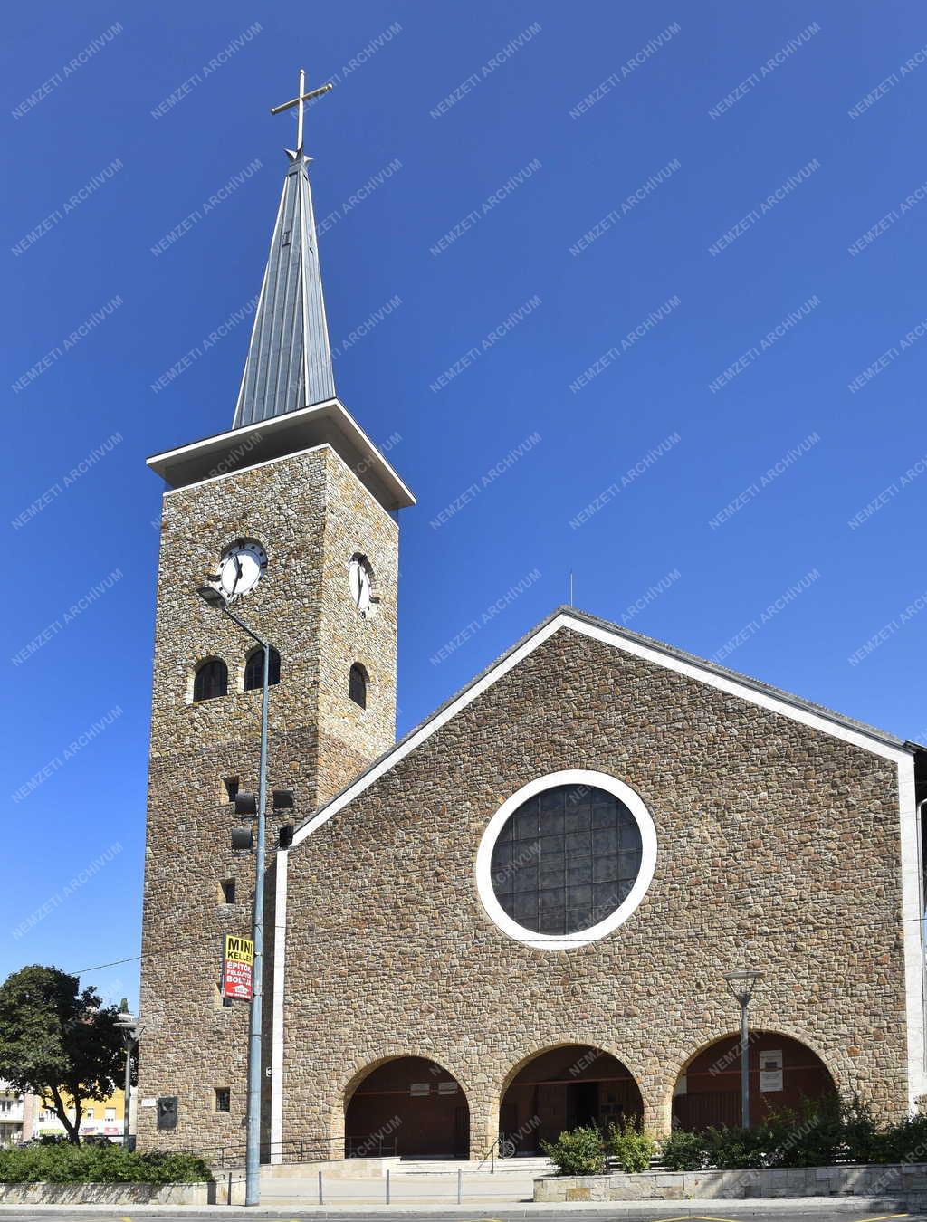 Egyház - Budapest - Páduai Szent Antal-plébániatemplom 