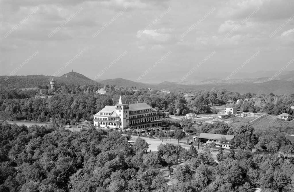 Városkép - Panorámafelvétel - Budai hegyek