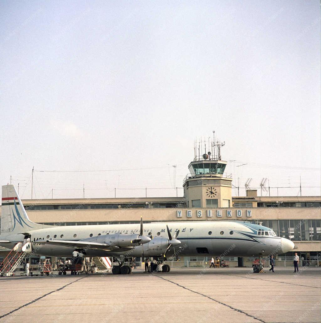 Közlekedés - A MALÉV Budapest- Isztambul új járata
