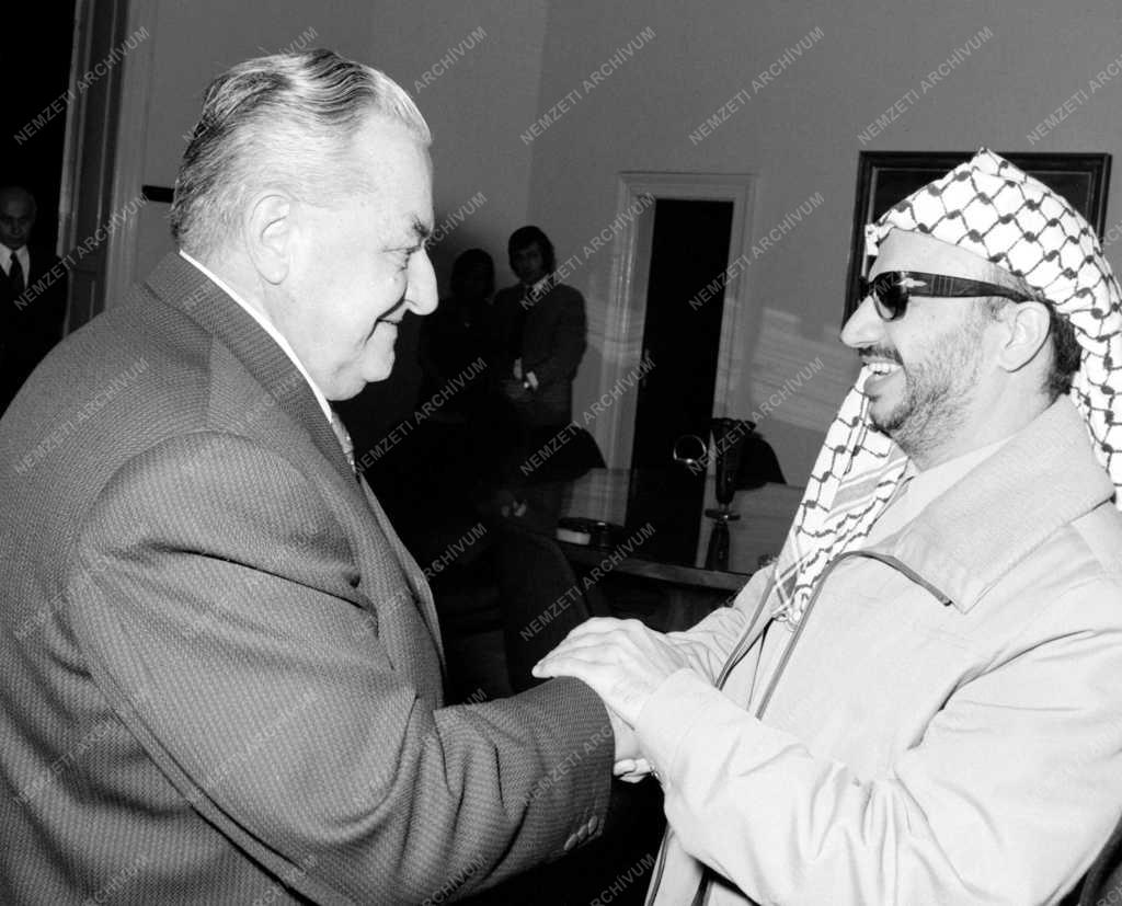 Diplomácia - Jasszer Arafat Magyarországon
