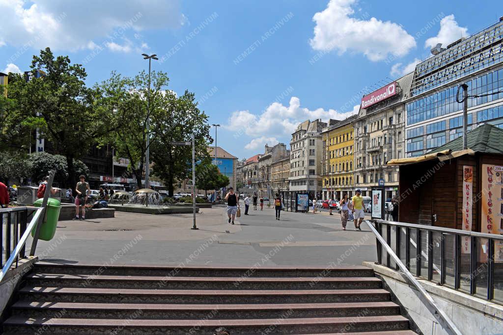 Városkép - Budapest - Blaha Lujza tér