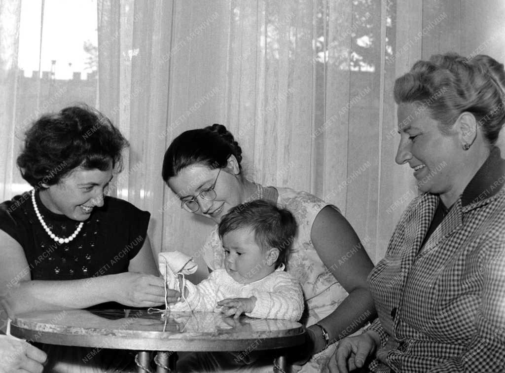 Valentyina Ivanovna Gagarina, a világ első űrhajósának felesége megtekintette Budapestet