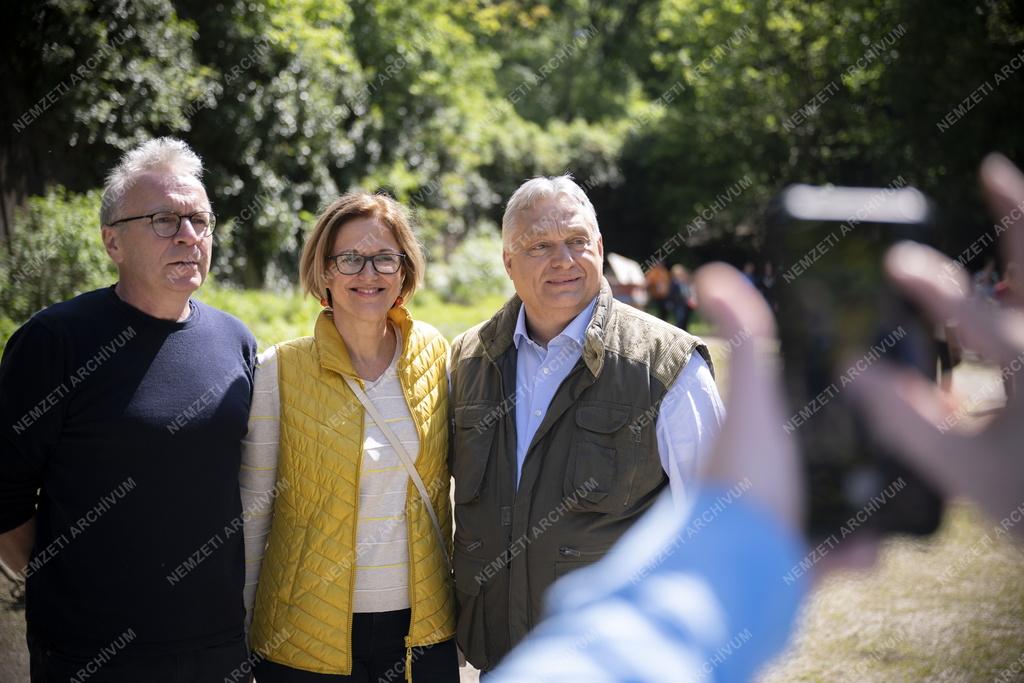 Voks 24 - Orbán Viktor Zugligeten folytatta kampánykörútját