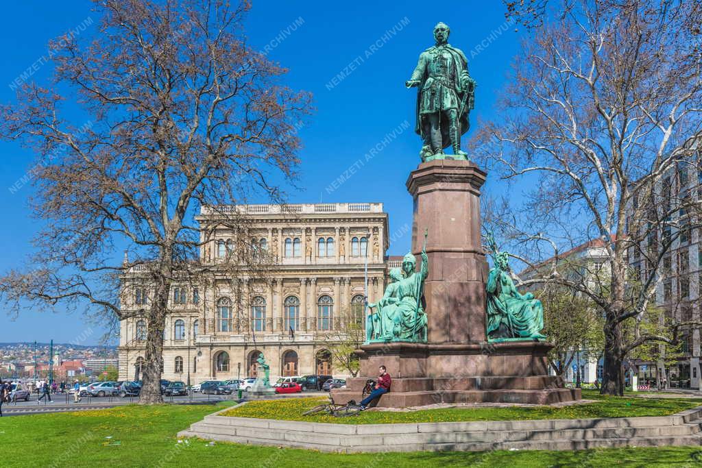 Városkép - Budapest - Széchenyi István-szobor