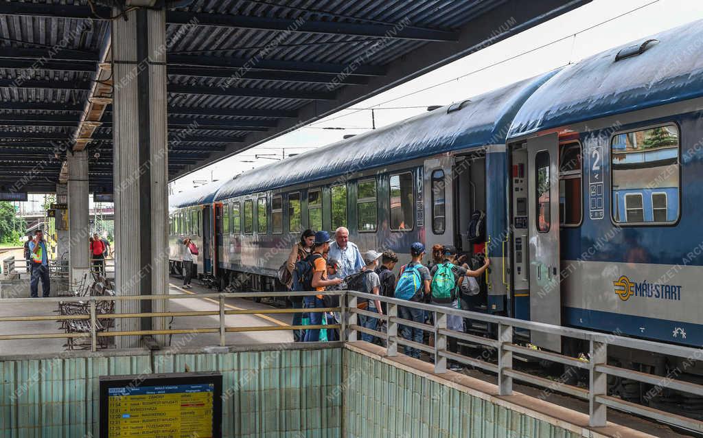 Vasúti közlekedés - Debrecen - Vasútállomás