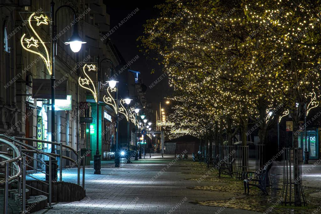 Ünnep - Budapest - Díszkivilágítás Kőbányán