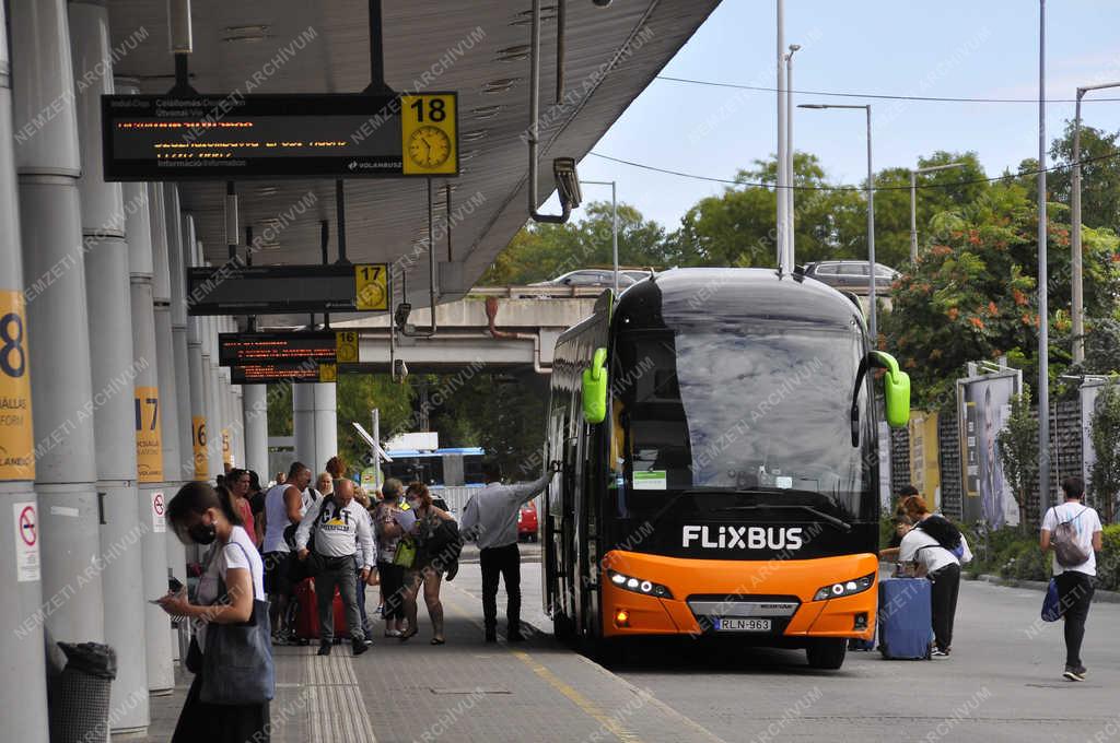 Közlekedés - Budapest - Bővülő buszszolgáltatás