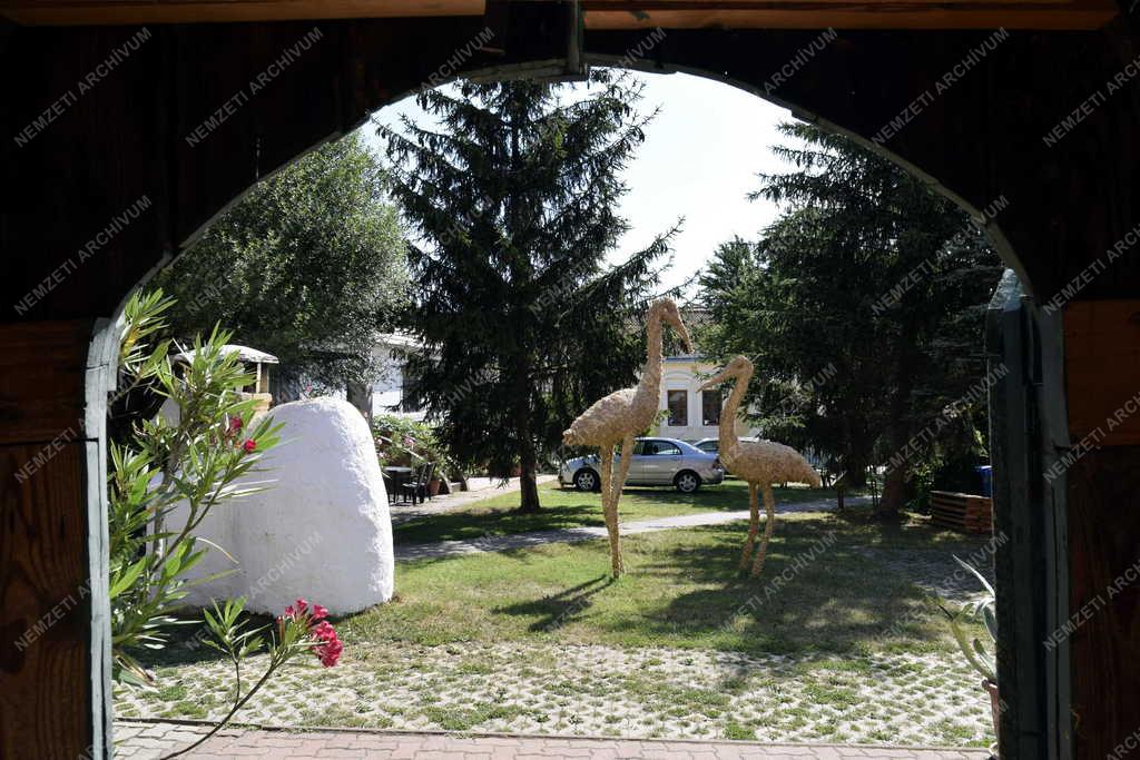 Vendéglátás - Falusi turizmus - Natúra Panzió és Apartmanház Orfűn