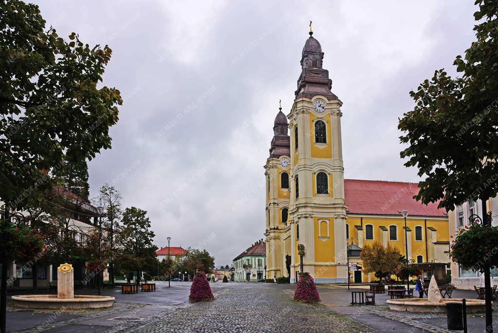 Városkép - Gyöngyös - Piac tér